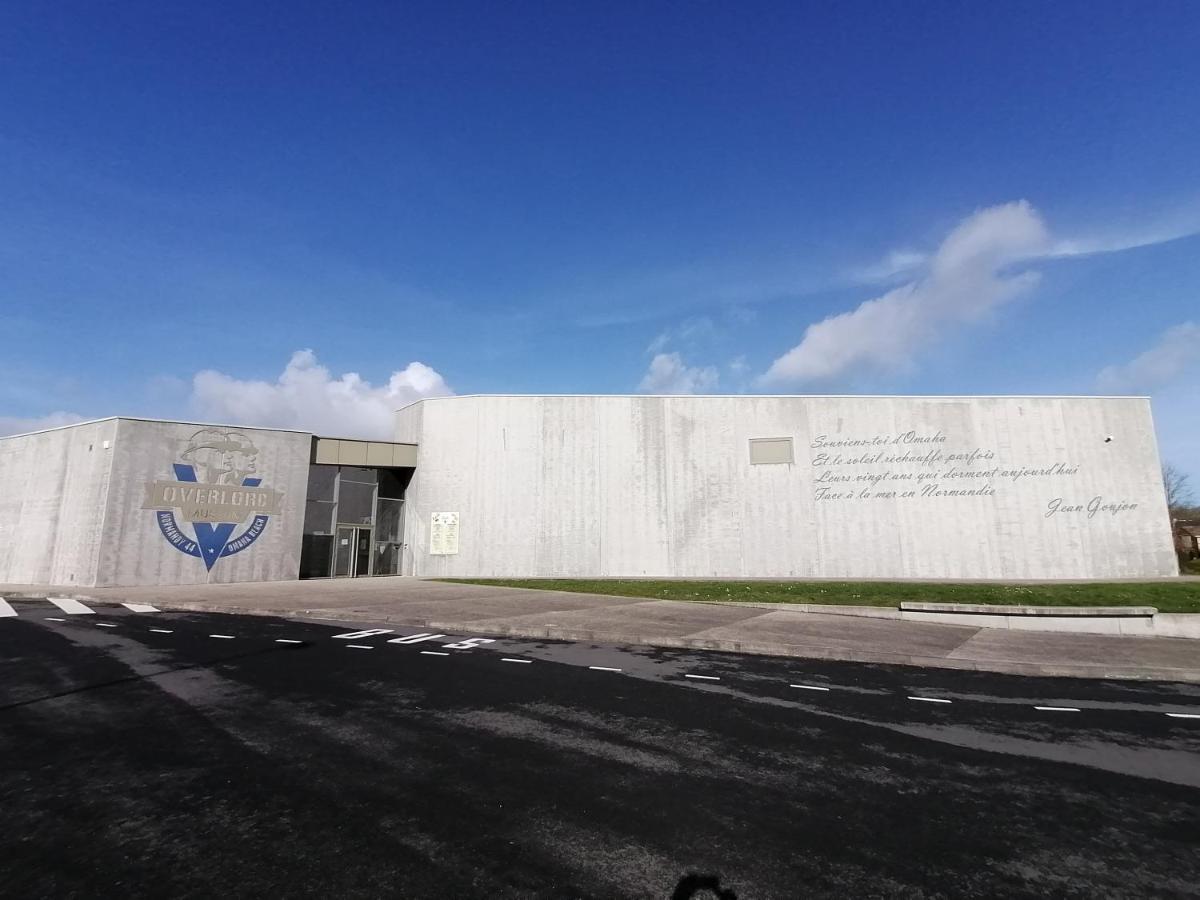 Le So Art, Grande Maison 4 Chambres, Terrain De Petanque, Grand Jardin Clos, Flipper, Babyfoot, Jeux Arcade, Ping Pong,1 Km Mer, Proche Golf, Port En Bessin, Bayeux Et Plages Du Debarquement, Adaptee Enfants Commes Zewnętrze zdjęcie