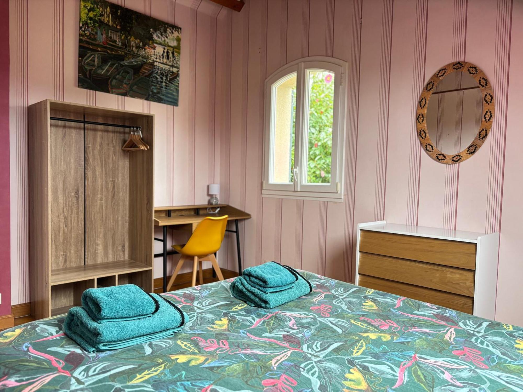 Le So Art, Grande Maison 4 Chambres, Terrain De Petanque, Grand Jardin Clos, Flipper, Babyfoot, Jeux Arcade, Ping Pong,1 Km Mer, Proche Golf, Port En Bessin, Bayeux Et Plages Du Debarquement, Adaptee Enfants Commes Zewnętrze zdjęcie