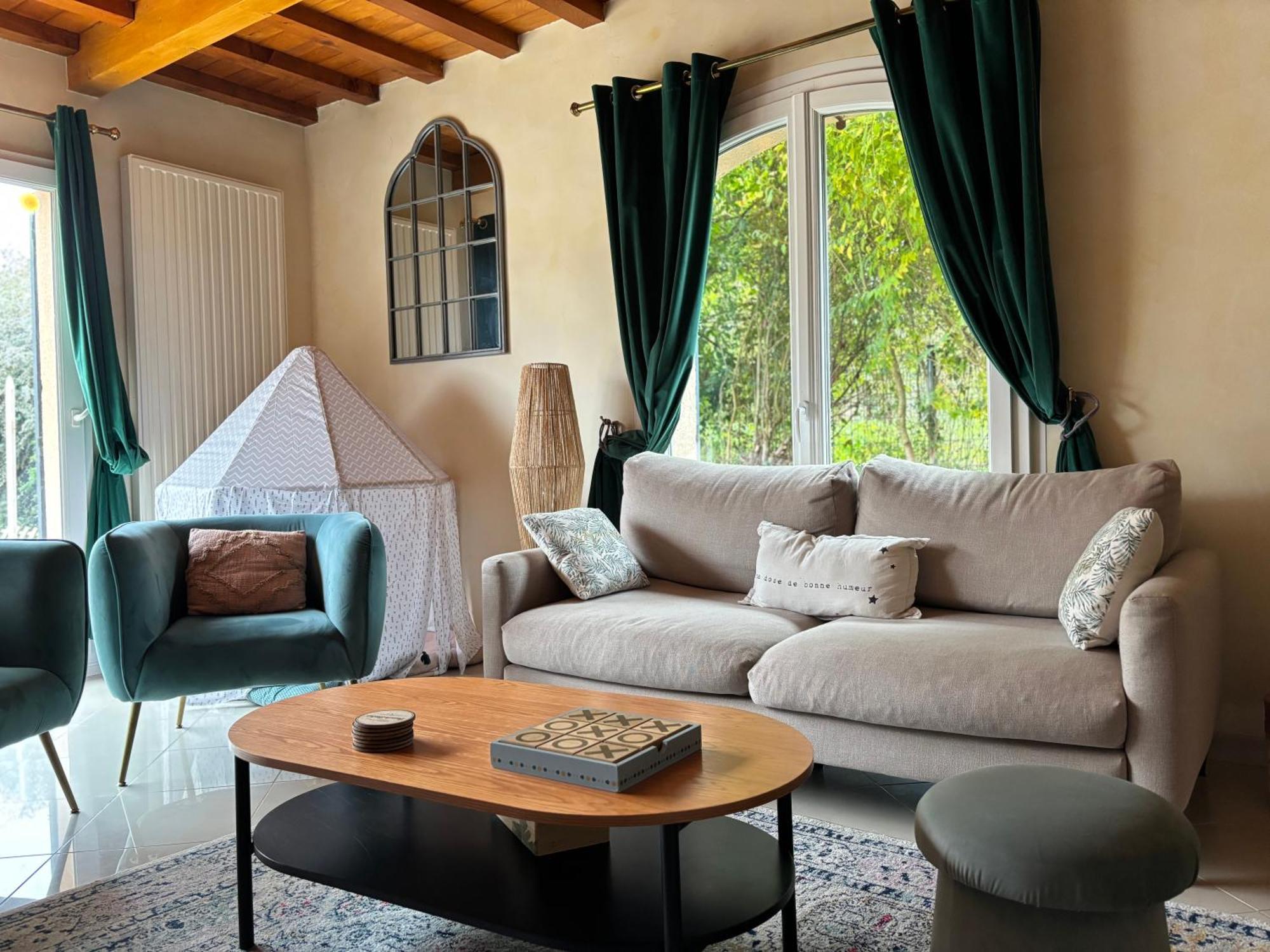 Le So Art, Grande Maison 4 Chambres, Terrain De Petanque, Grand Jardin Clos, Flipper, Babyfoot, Jeux Arcade, Ping Pong,1 Km Mer, Proche Golf, Port En Bessin, Bayeux Et Plages Du Debarquement, Adaptee Enfants Commes Zewnętrze zdjęcie