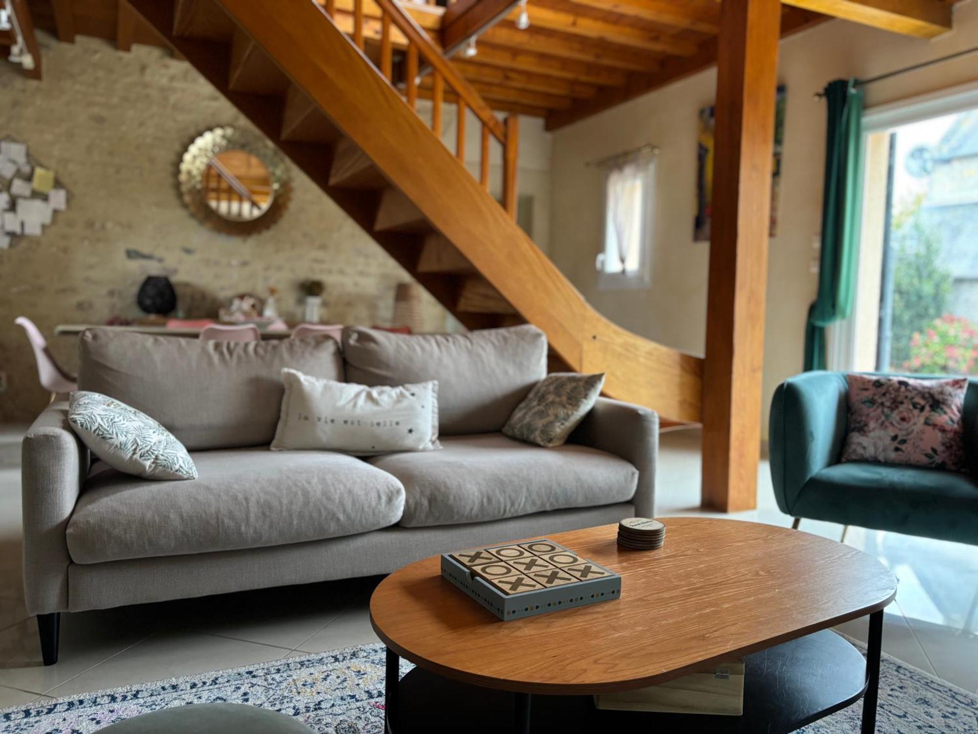 Le So Art, Grande Maison 4 Chambres, Terrain De Petanque, Grand Jardin Clos, Flipper, Babyfoot, Jeux Arcade, Ping Pong,1 Km Mer, Proche Golf, Port En Bessin, Bayeux Et Plages Du Debarquement, Adaptee Enfants Commes Zewnętrze zdjęcie
